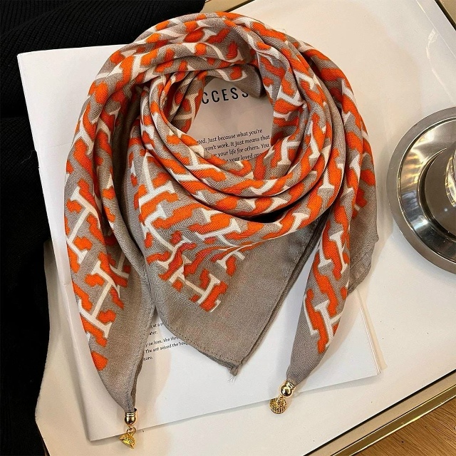 Платок 23082057