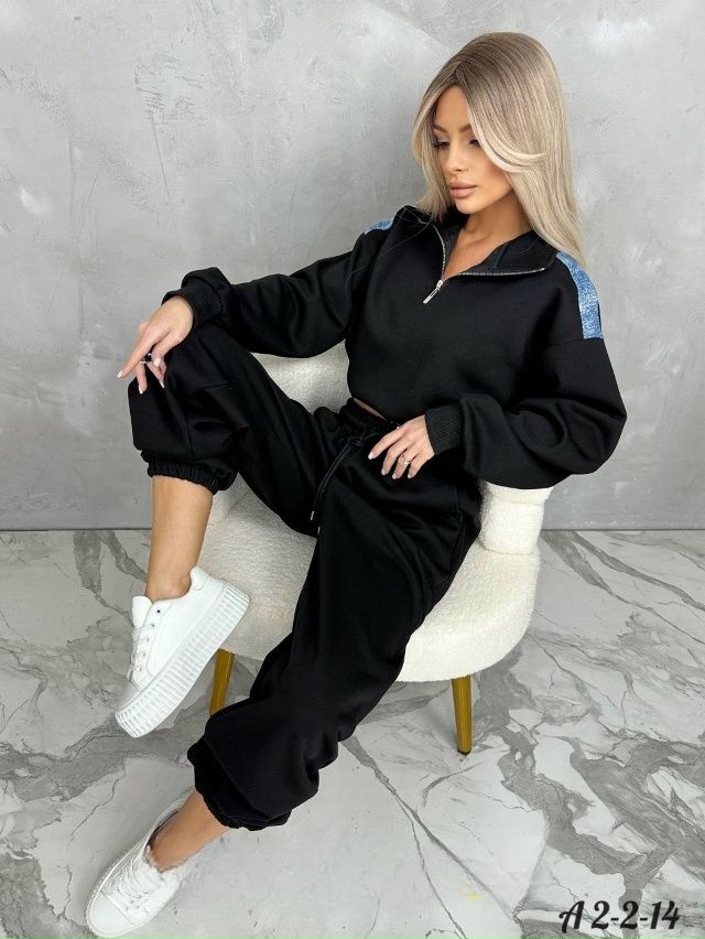 Спортивный костюм 23082587