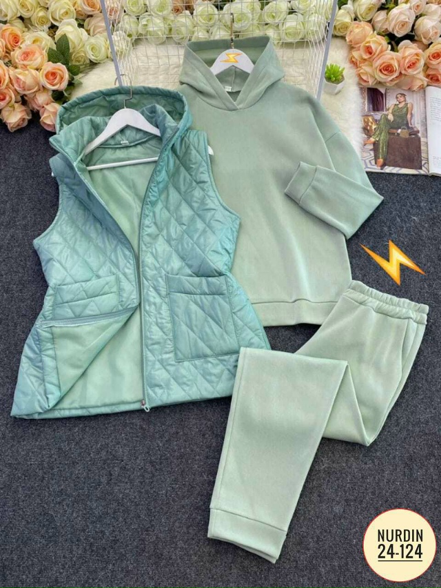 Спортивный костюм 23082546