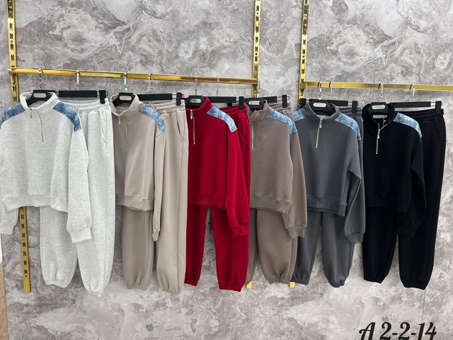 Спортивный костюм 23082587