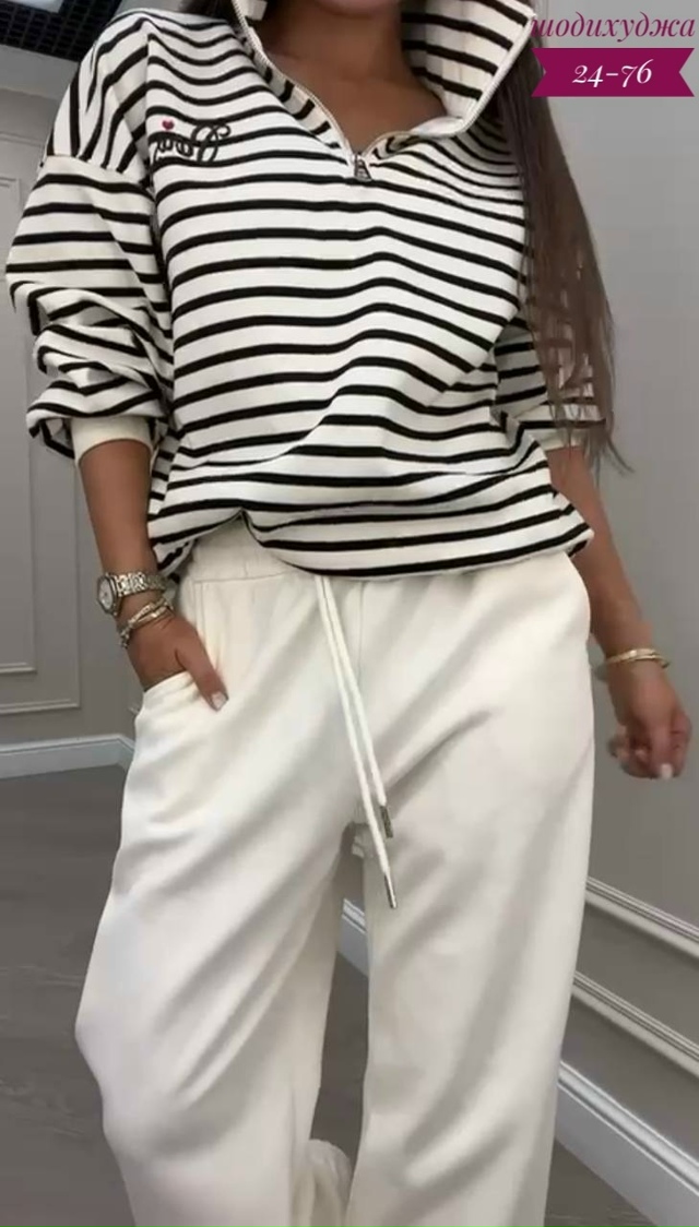 Спортивный костюм 23083369