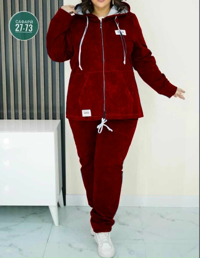 Спортивный костюм 23083354