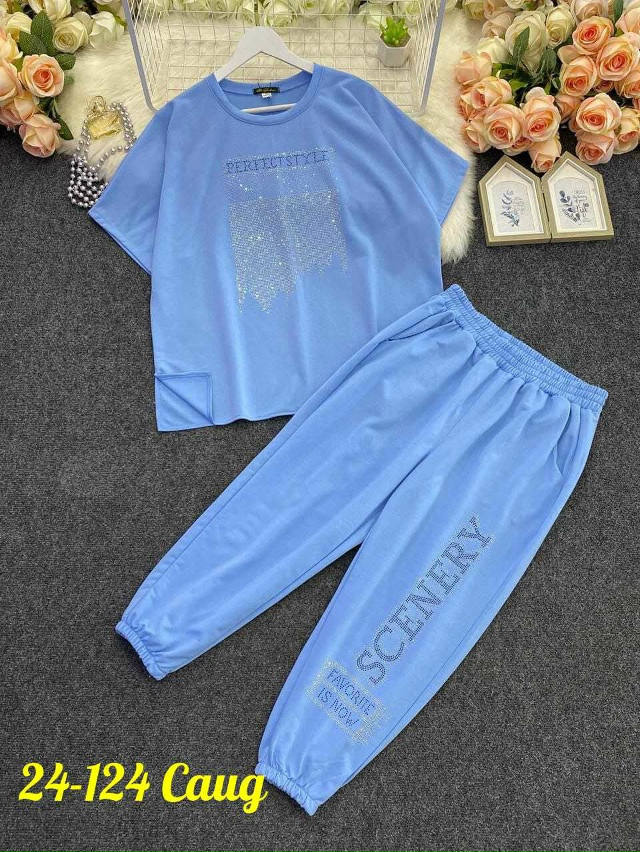 Спортивный костюм 23083374