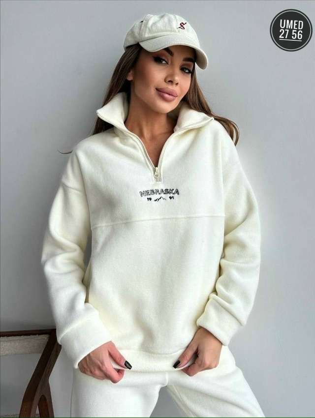 Спортивный костюм 23084824