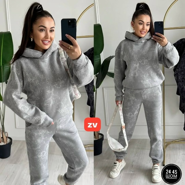 Спортивный костюм 23084610