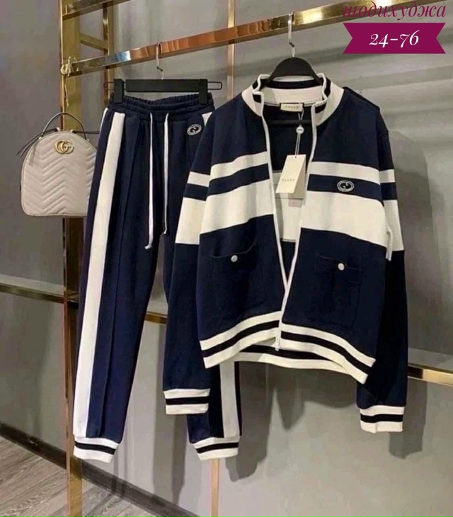 Спортивный костюм 23085528