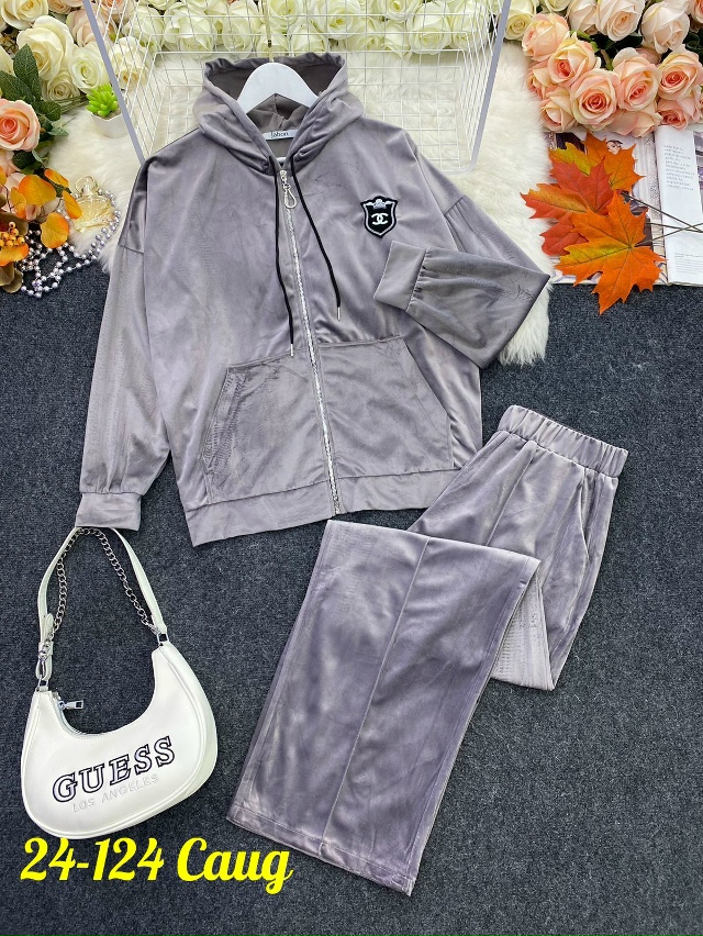 Спортивный костюм 23086924