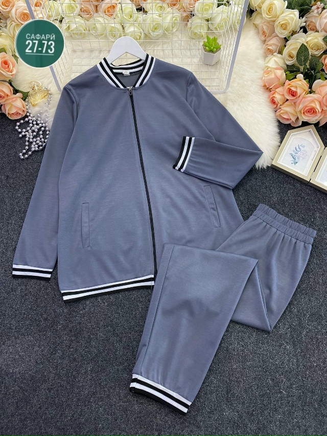 Спортивный костюм 23088256