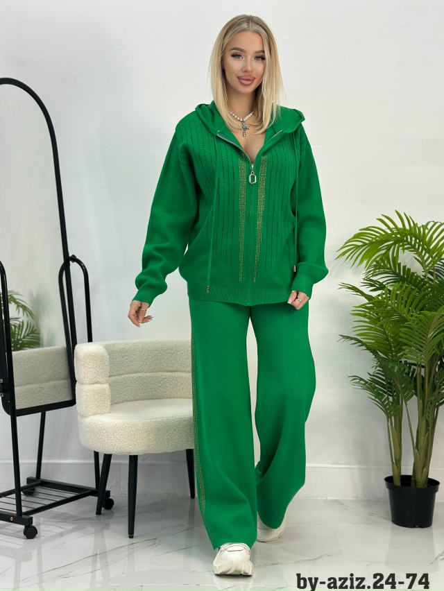 Спортивный костюм 23094584