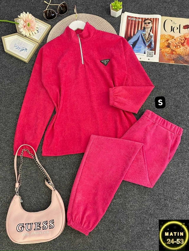 Спортивный костюм 23093601