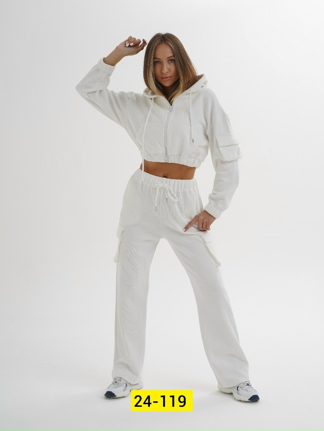 Спортивный костюм 23094725