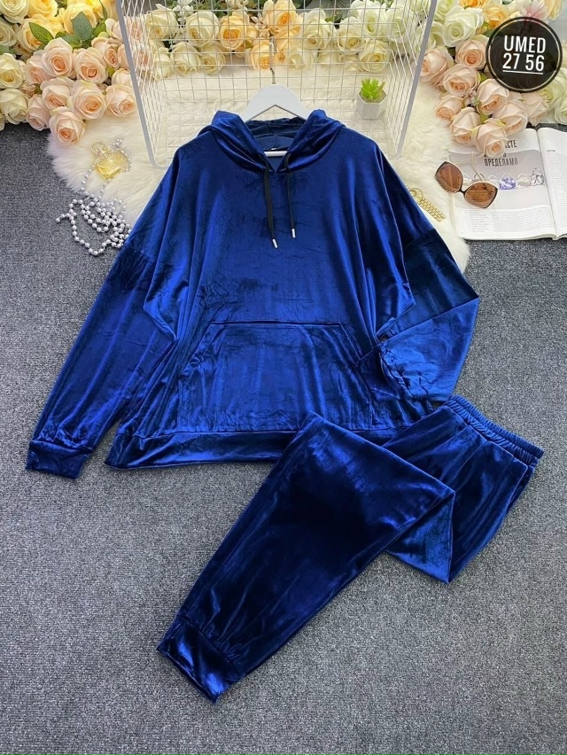 Спортивный костюм 23096680