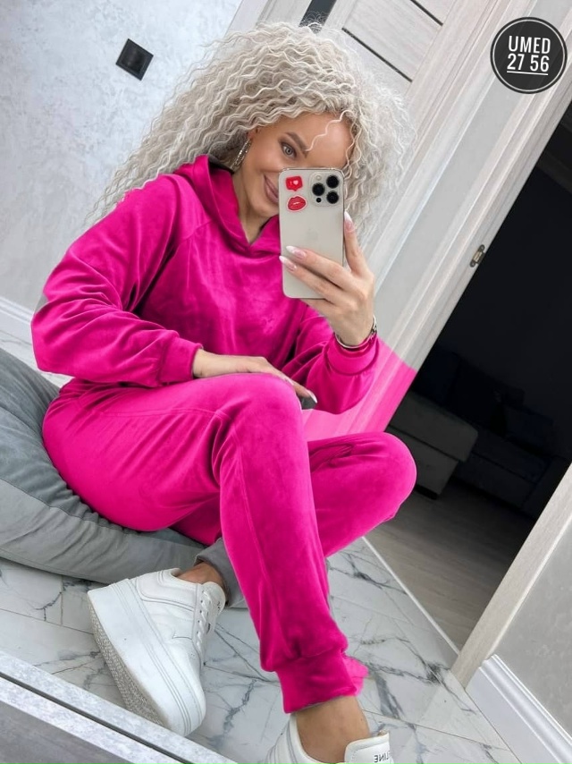 Спортивный костюм 23096679