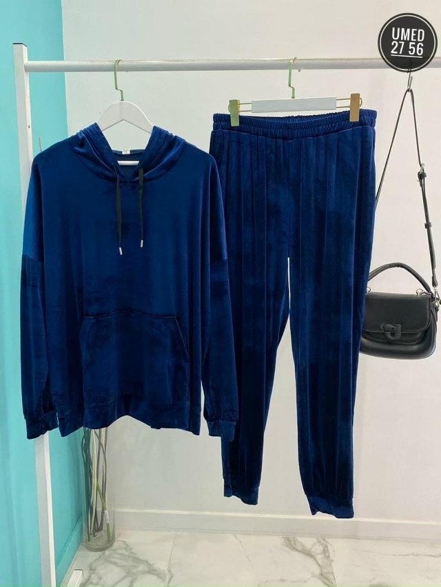 Спортивный костюм 23096680