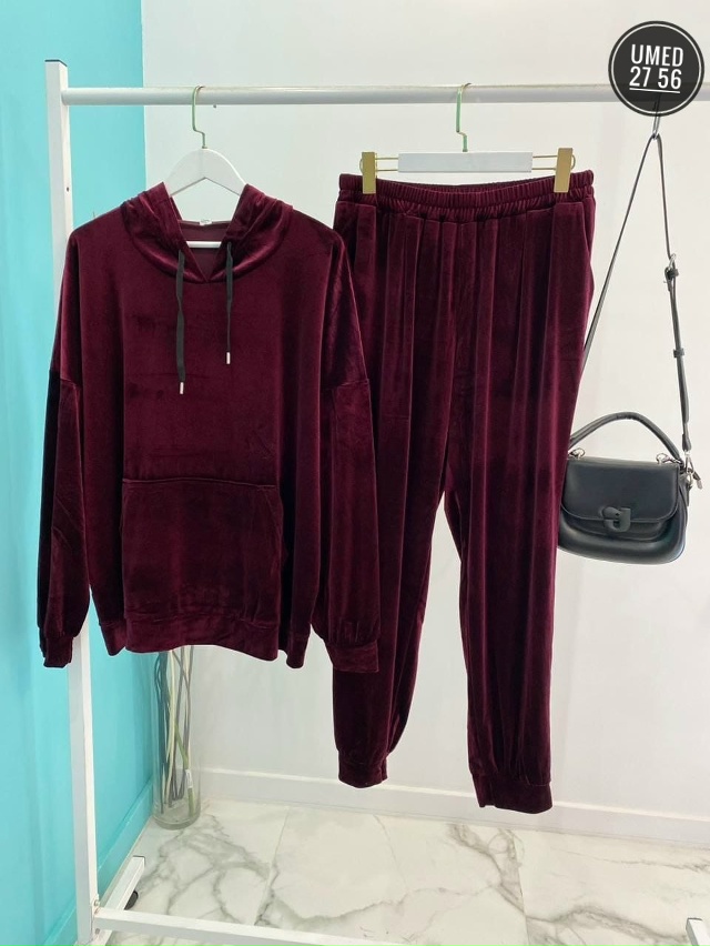 Спортивный костюм 23096680