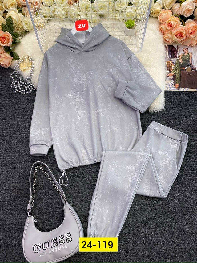 Спортивный костюм 23097341