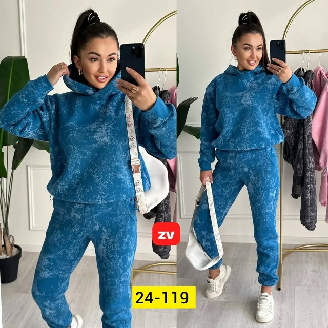 Спортивный костюм 23097341