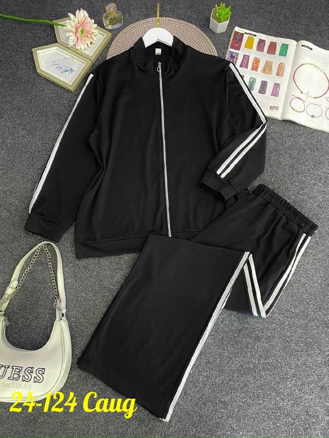 Спортивный костюм 23102792