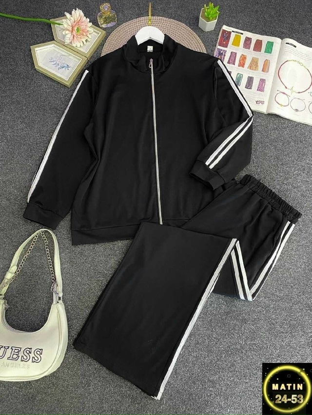 Спортивный костюм 23102933