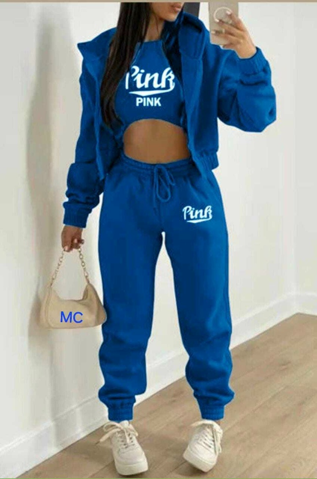 Спортивный костюм 23103227