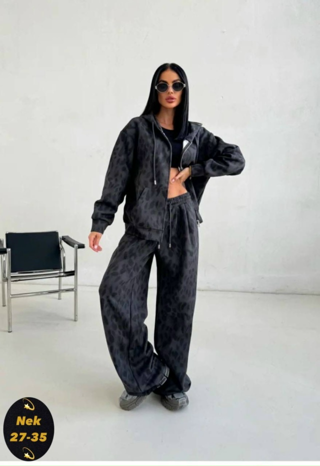 Спортивный костюм 23104861