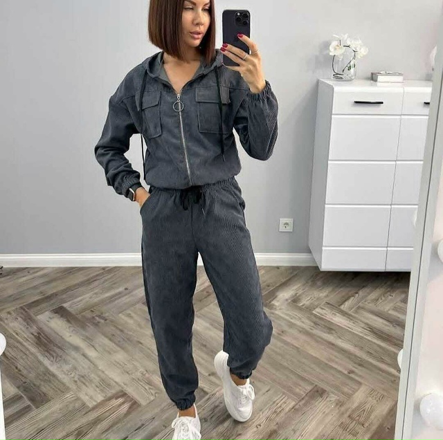 Спортивный костюм 23105742