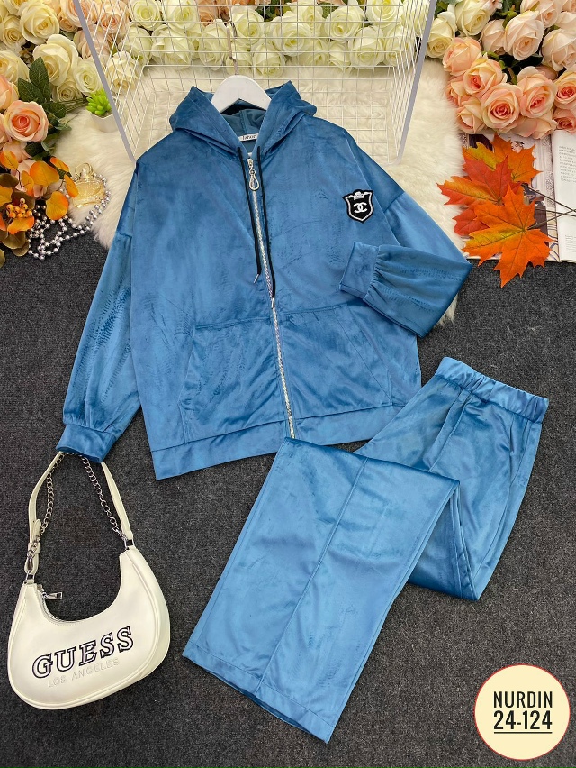 Спортивный костюм 23106762