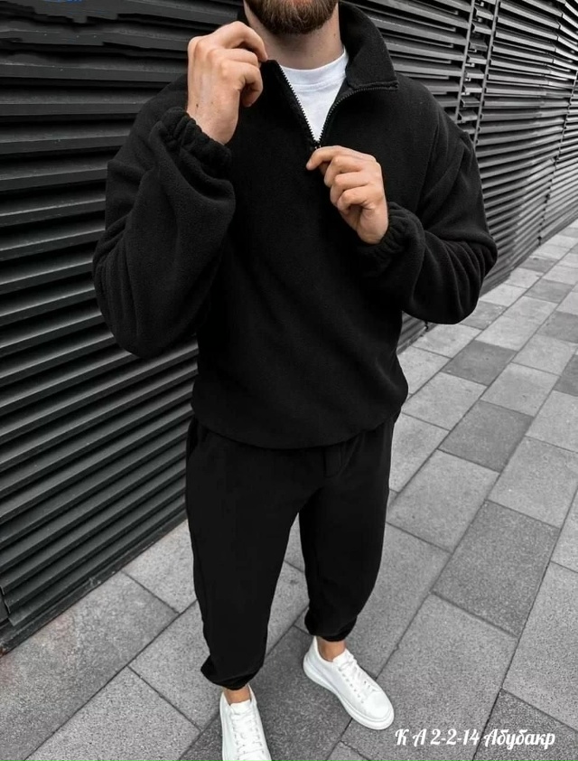 Спортивный костюм 23108291