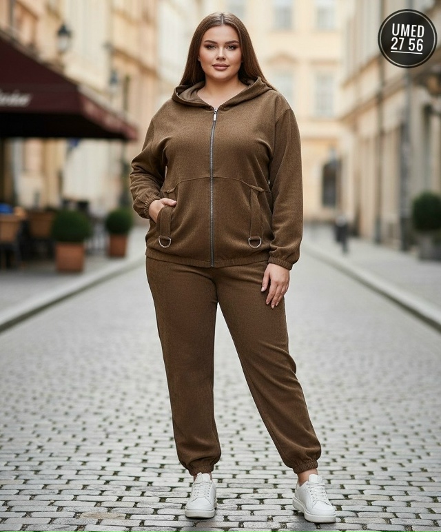 Спортивный костюм 23107806