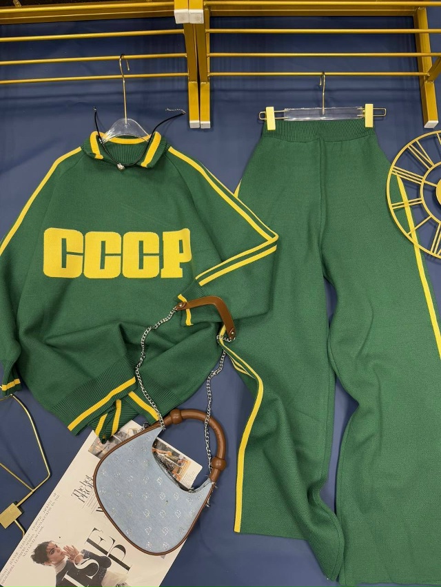 Спортивный костюм 23109216