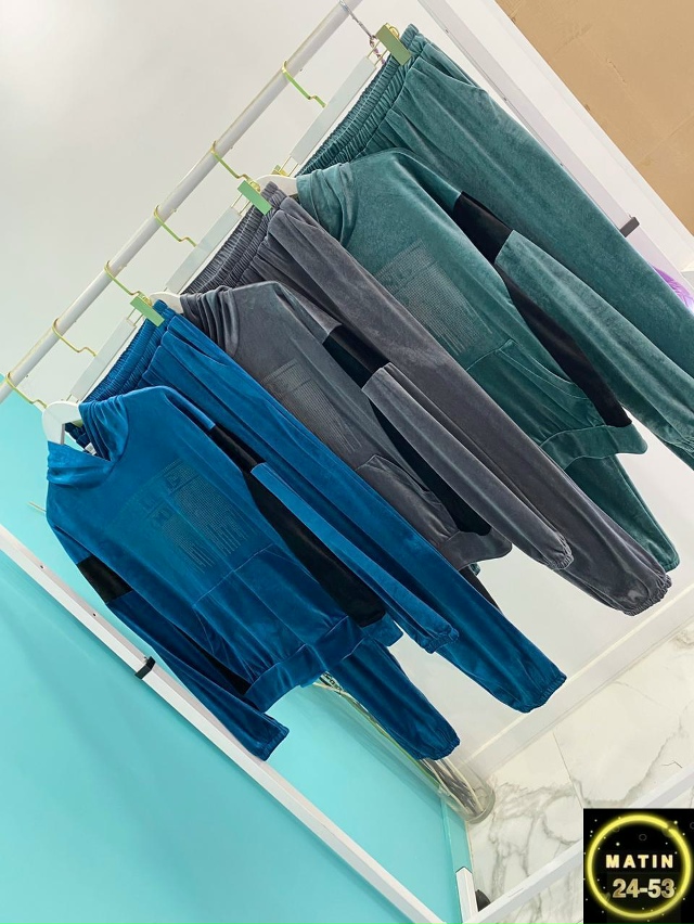 Спортивный костюм 23108909