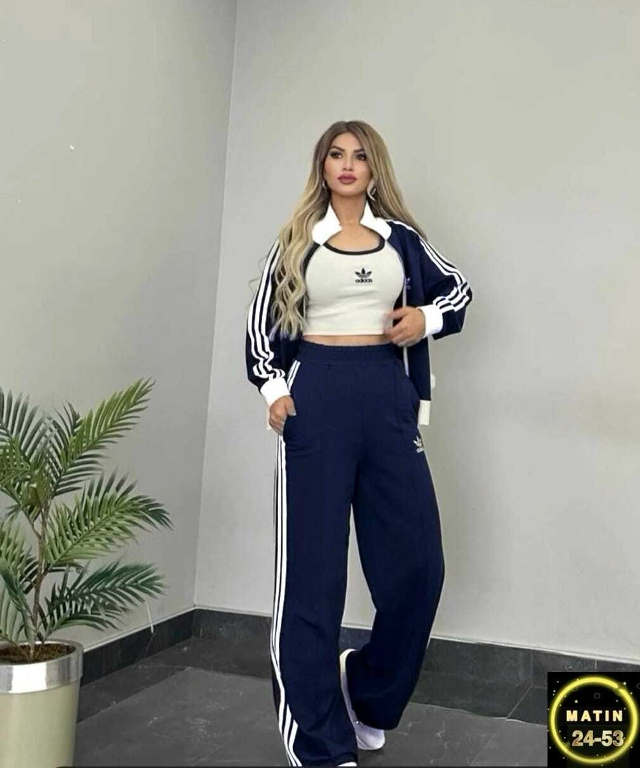 Спортивный костюм 23110287