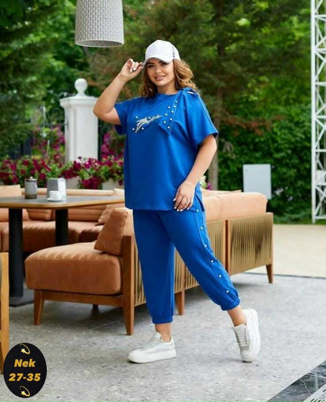 Спортивный костюм 23113495