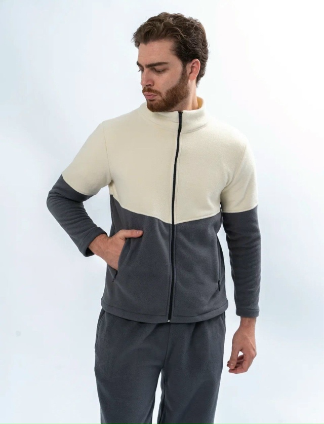 Спортивный костюм 23116892