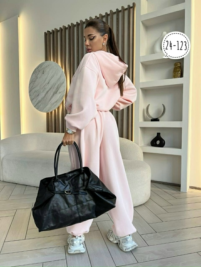 Спортивный костюм 23117162