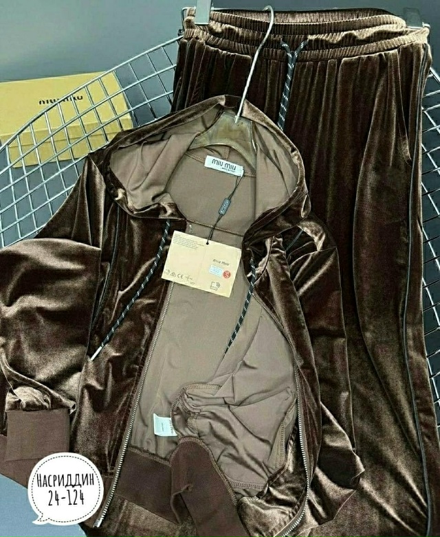 Костюм 23118297