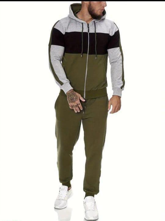 Спортивный костюм 23119542