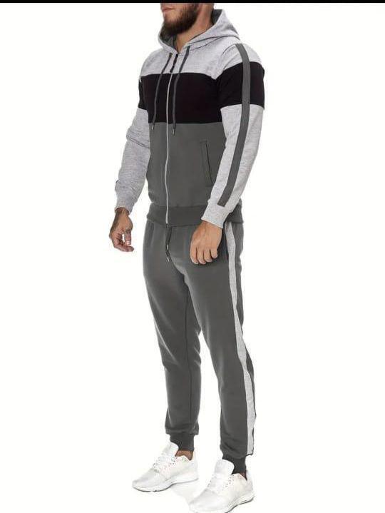 Спортивный костюм 23119542