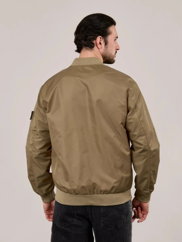 Ветровка 23121510