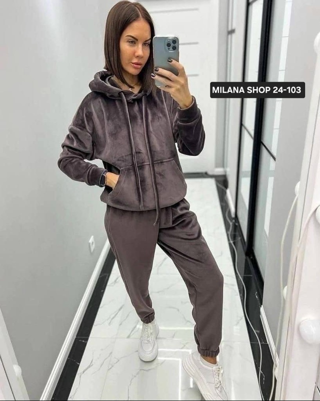 Спортивный костюм 23124212