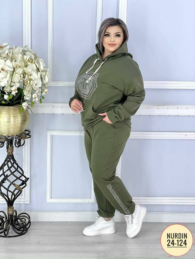 Спортивный костюм 23124668