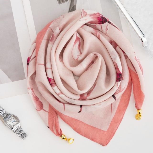 Платок 23126825