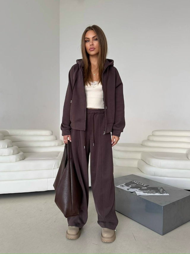 Спортивный костюм 23127766