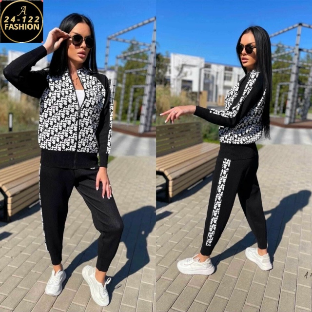 Спортивный костюм 23130538