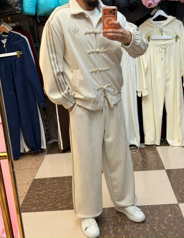 Спортивный костюм 23131893