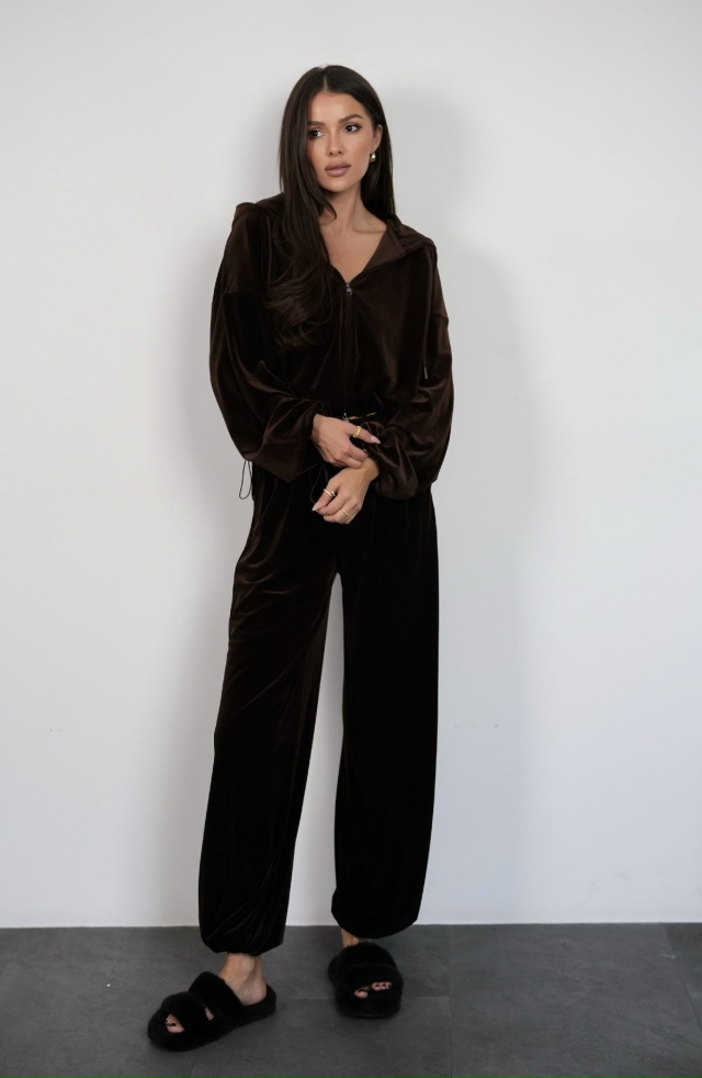 Спортивный костюм 23133597