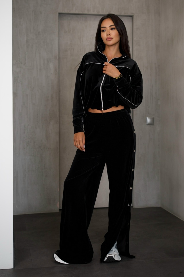 Спортивный костюм 23133599