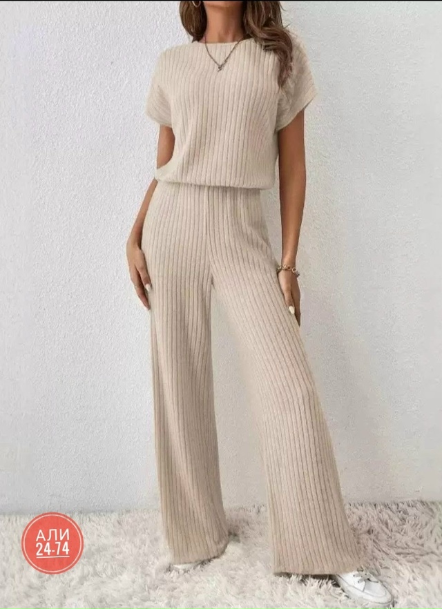 Спортивный костюм 23132877