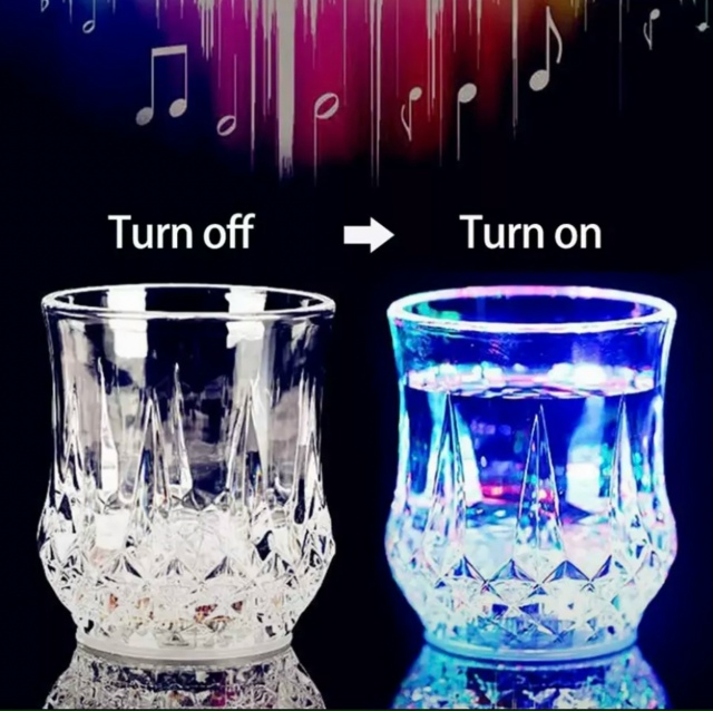 Светящийся бокал 23135245