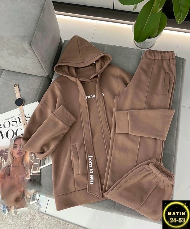 Спортивный костюм 23134613